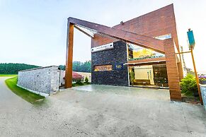 Fabhotel Sholas Residency I