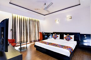 FabHotel Ballygunge Luxury - Behind Punjab Club