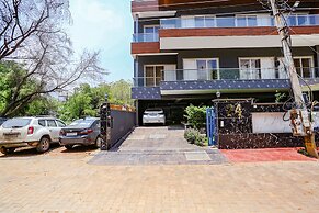 FabHotel Sky Rise Inn