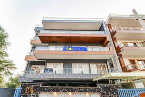 FabHotel Sky Rise Inn