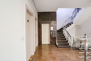 FabHotel Sky Rise Inn