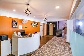 FabHotel Sky Rise Inn