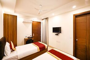 Fabhotel La Paz Stay B&B