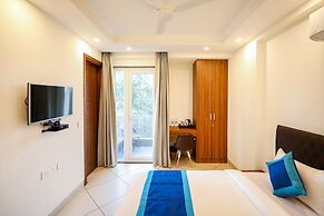 Fabhotel La Paz Stay B&B