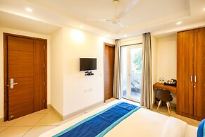 Fabhotel La Paz Stay B&B