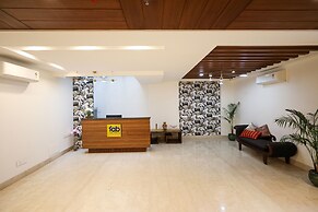 Fabhotel La Paz Stay B&B