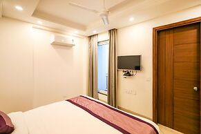 Fabhotel La Paz Stay B&B