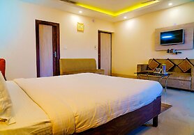 Fabhotel Kanchan Plaza