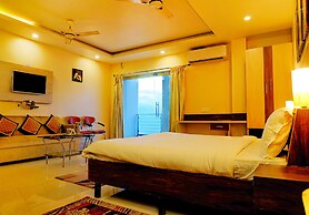 Fabhotel Kanchan Plaza
