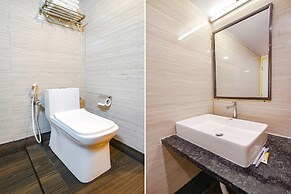 Fabhotel Spiro Grand