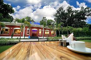 Fabhotel Corbett Green View Garden And Stay
