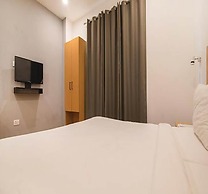 Fabhotel Kingston House