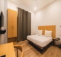 Fabhotel Kingston House