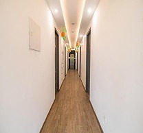 Fabhotel Kingston House