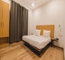 Fabhotel Kingston House