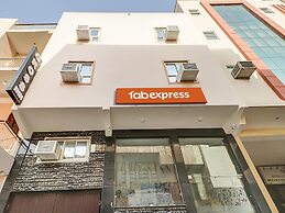 FabHotel Gross inn Suites