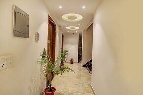 FabHotel Gross inn Suites