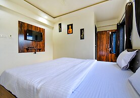 Fabhotel White House