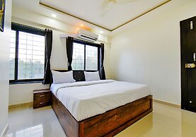 Fabhotel White House