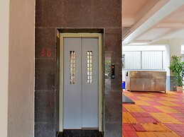 Fabhotel White House