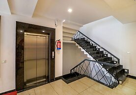 Fabhotel Golden Home