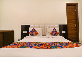 Fabhotel Golden Home