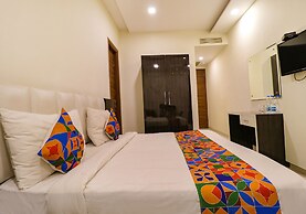 Fabhotel Golden Home