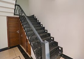 Fabhotel Golden Home