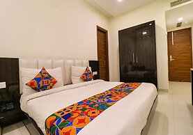 Fabhotel Golden Home