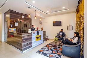 Fabhotel Grand Inn