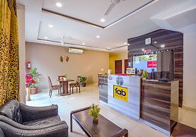 Fabhotel Grand Inn
