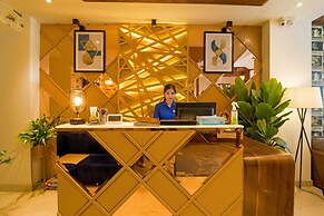 Fabhotel California Heights