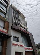 Fabhotel California Heights