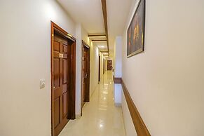 Fabhotel California Heights