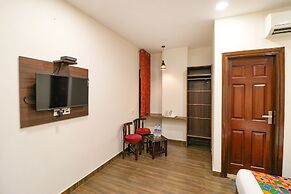 Fabhotel California Heights