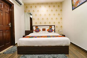 Fabhotel California Heights