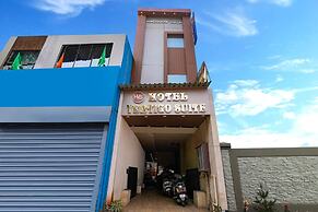 FabHotel Vertigo Suite