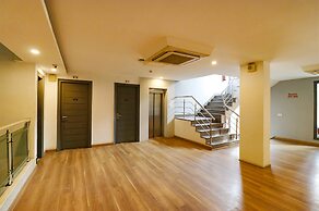 Fabhotel Majestic Jpm I