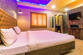 FabHotel Rudra Inn & Cafe I