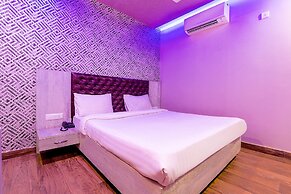 FabHotel Rudra Inn & Cafe I