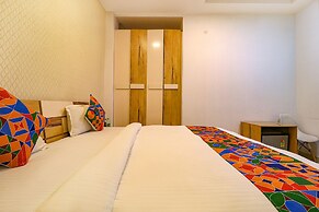 Fabhotel The Royal Oak