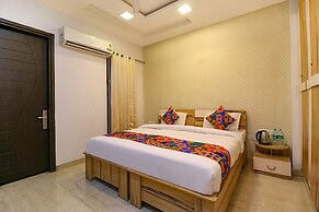 Fabhotel The Royal Oak