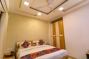 Fabhotel The Royal Oak