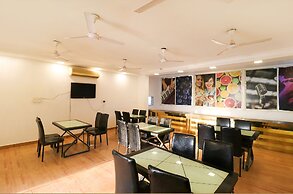 Fabhotel The Royal Oak