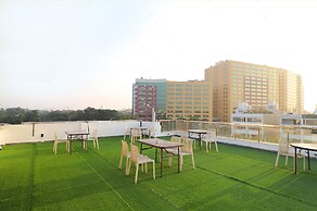 Fabhotel The Royal Oak