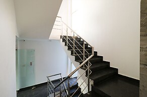 Fabhotel The Royal Oak