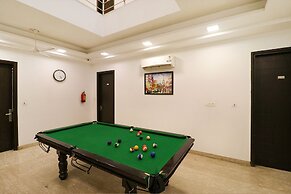 Fabhotel The Royal Oak