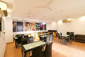 Fabhotel The Royal Oak