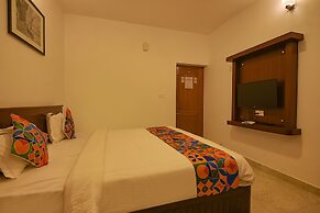 FabHotel Greenwood Stays