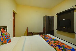 FabHotel Greenwood Stays